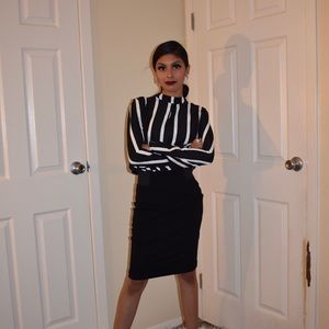 🌺NEW🌺Black with white stripes blouse🎶